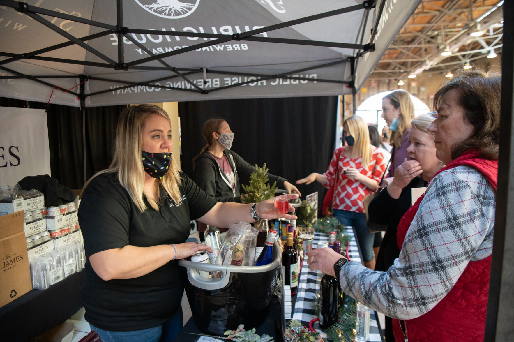 Holiday Pop & Shop at Union Station